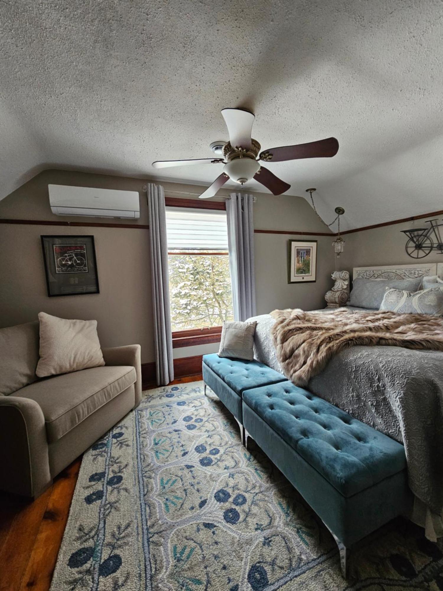 The Walnut Grove Bnb Harrow Bagian luar foto